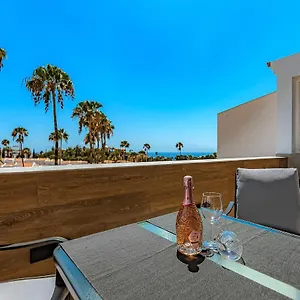 apart-luxury-apartment-in-island-village.adeje-hotels.com/